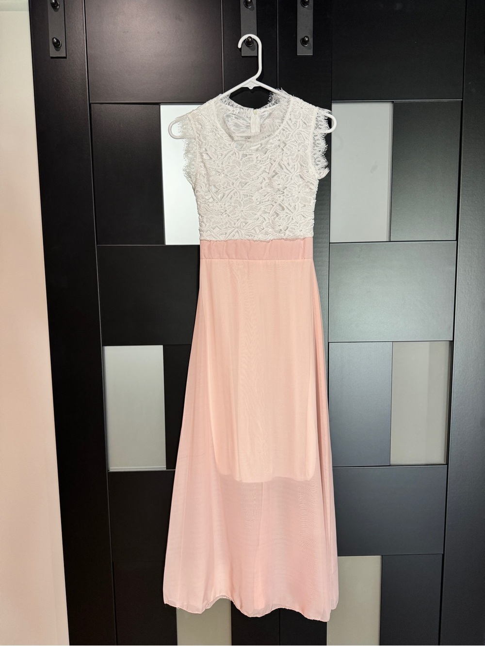 Two-Tone Lace Bodice Maxi Dress in White and Blush